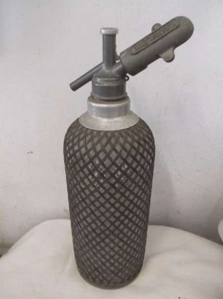 SODA SYPHON - SPARKLETS  (WIRE MESHED) MADE IN ENG;AND